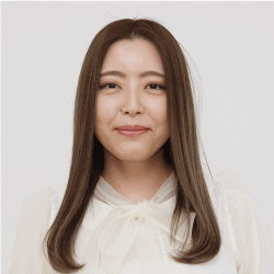 事務 岡田亜由美